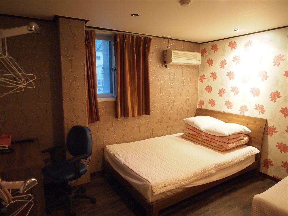Shinchon Guest House Seoel Buitenkant foto