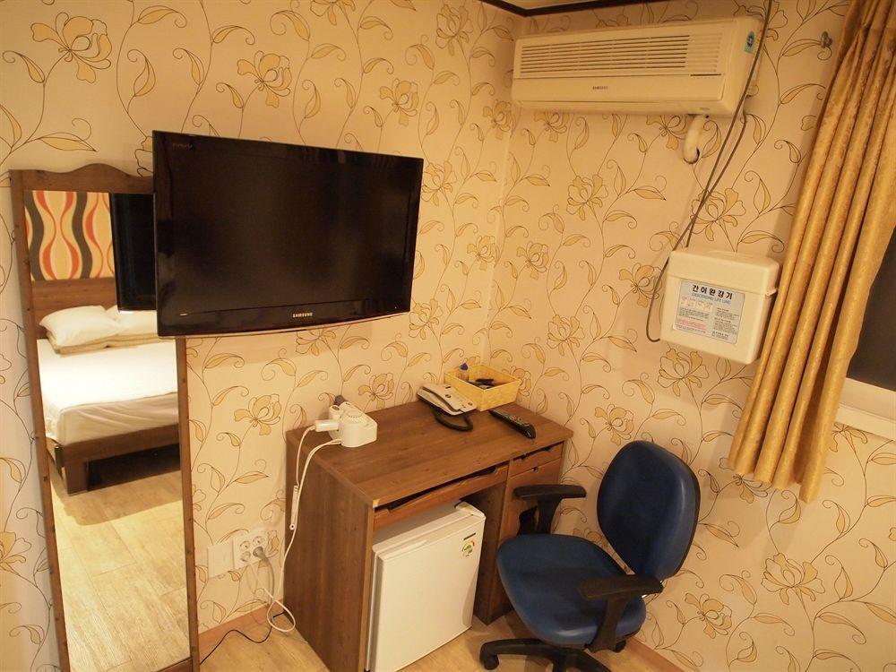 Shinchon Guest House Seoel Buitenkant foto