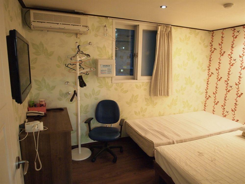 Shinchon Guest House Seoel Buitenkant foto